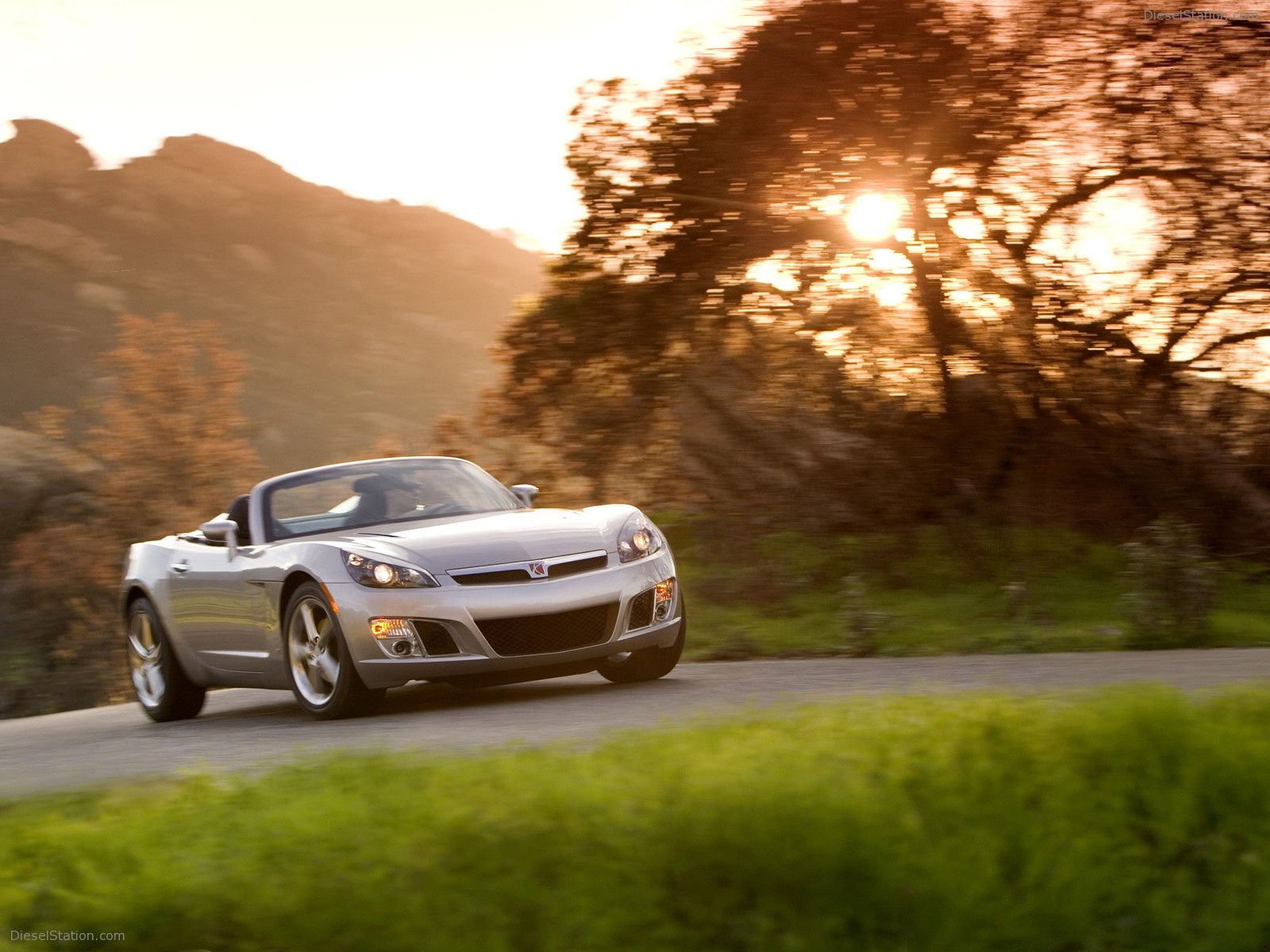Saturn Sky Redline